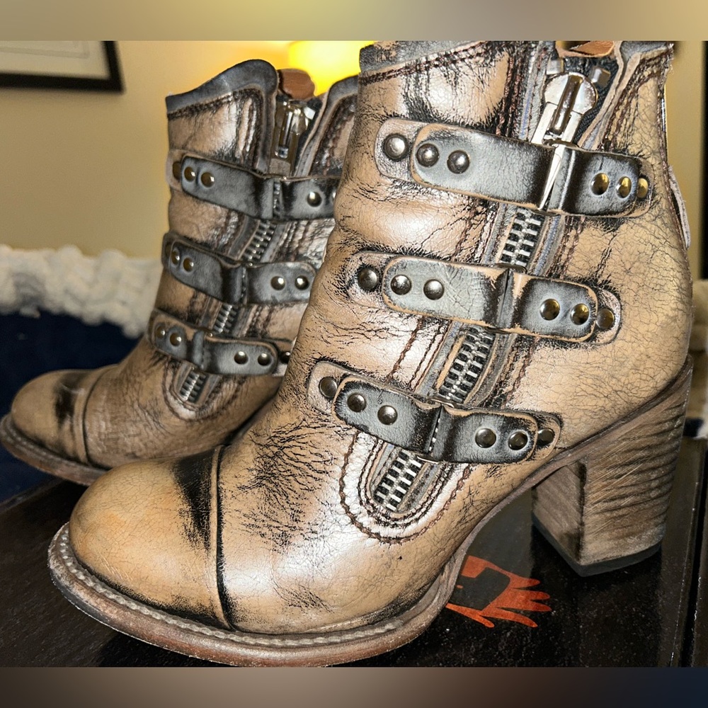 Freebird Beckett Sz 9 Color: Pewter